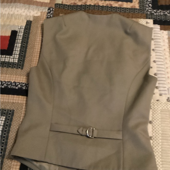 Top - Picture 2 of 5